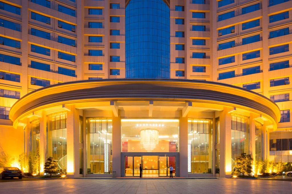 The Grand Plaza Hotel Ji'an  Exterior photo